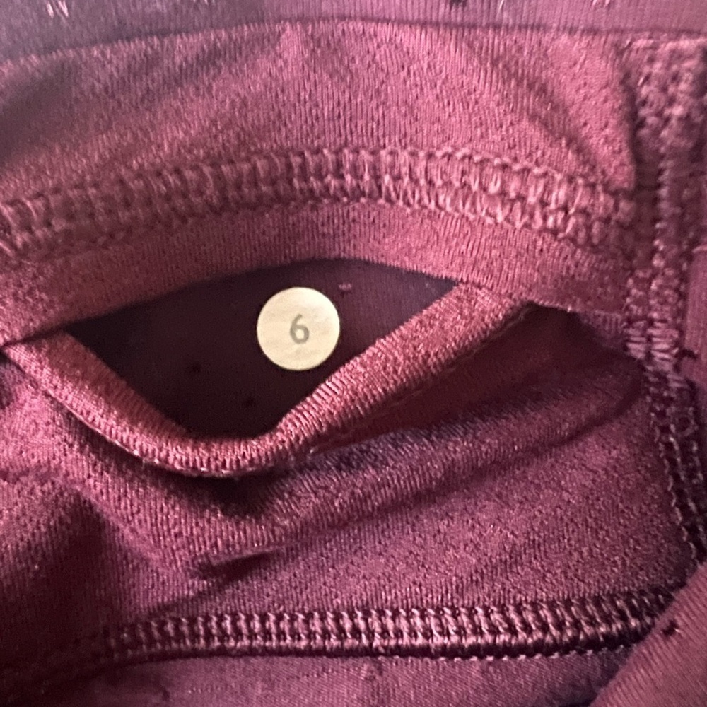 Lululemon Burgundy Capri Length Sz/6 - Picture 4 of 6